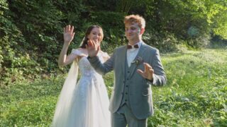 Poroke so nama med drugim "fajn" tudi zato, ker vedno znova spoznava prijazen, simpatičen in zabaven par 💃🕺😁